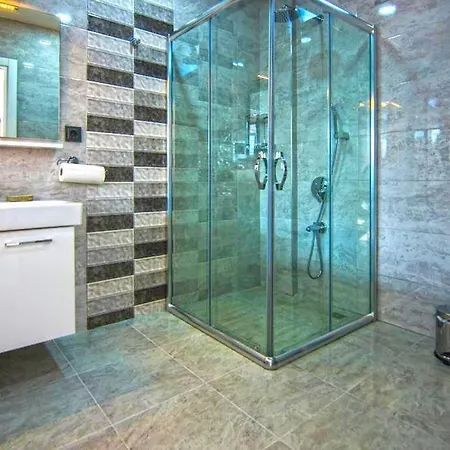 Villa Kalkan'da Kiralık ıç Ve Dış Havuzlu Balayı Villası *