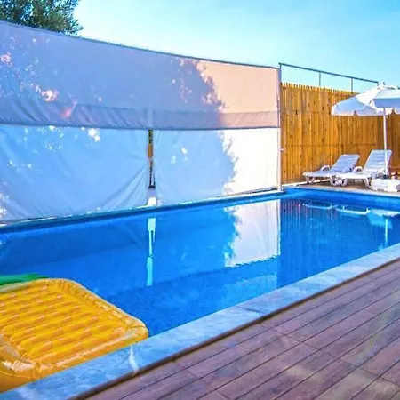 Villa Kalkan'da Kiralık ıç Ve Dış Havuzlu Balayı Villası Kaş