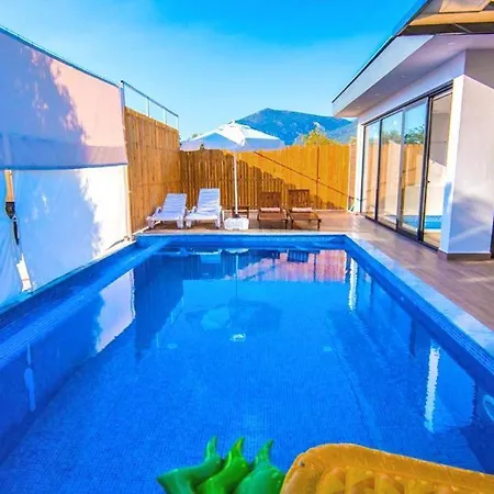 Kalkan'da Kiralık ıç Ve Dış Havuzlu Balayı Villası * Kaş